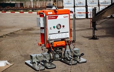 Монтаж сэндвич-панелей вакуумным захватом АРЛИФТ